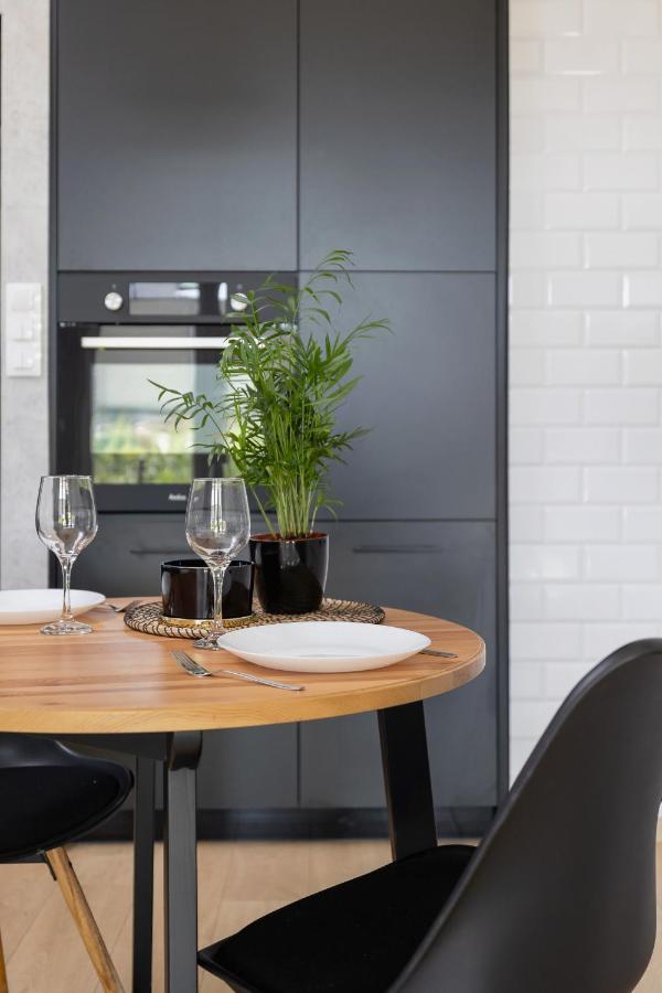 Krakow Studio With Parking & Terrace Near Zalew Bagry By Renters Prestige Eksteriør bilde